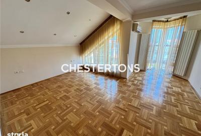 Casă cu 10 camere cu Teren 956 Mp în Central - 14