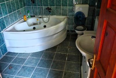 Casă individuală cu 9 camere cu Teren 2826 Mp în Sânpetru - 5