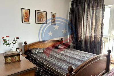 Apartament cu 4 camere decomandat în Central