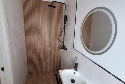 Casă cu 5 camere cu Teren 350 Mp în Moșnița Nouă