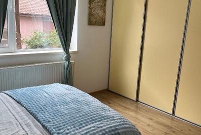 Apartament cu 3 camere decomandat, mobilat în Central - 1