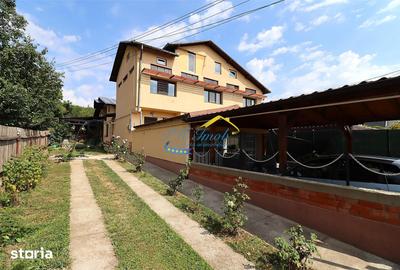 Casă cu 5 camere cu Teren 608 Mp în Central