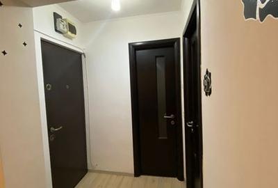 Garsonieră decomandată în Bradu - 3