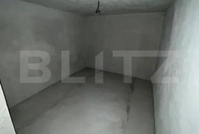 Casă cu 4 camere cu Teren 810 Mp în Central