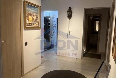Apartament cu 3 camere decomandat în Rahova