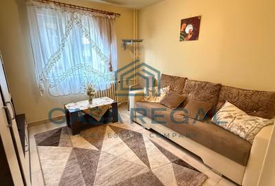 Apartament cu 3 camere semidecomandat, mobilat în Rogerius