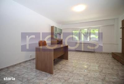 Apartament cu 3 camere în Decebal