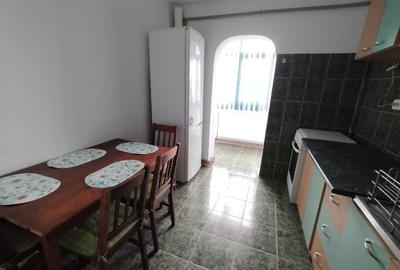 Garsonieră decomandată în Trivale