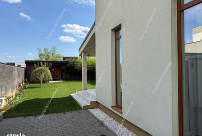Casă cu 4 camere în Dumbrăvița