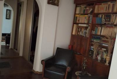 Spațiu comercial, de 108 mp, în Central - 3