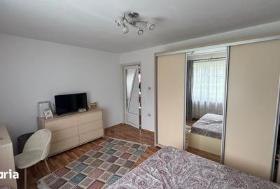 Casă cu 5 camere cu Teren 2011 Mp în Central - 14