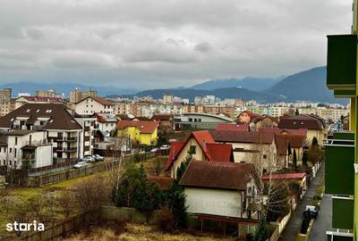 Apartament cu 2 camere decomandat în Tractorul