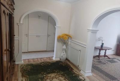 Apartament cu 3 camere decomandat în Unirii