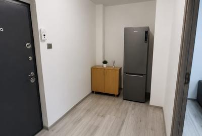 Apartament cu 2 camere circular în Micro 17
