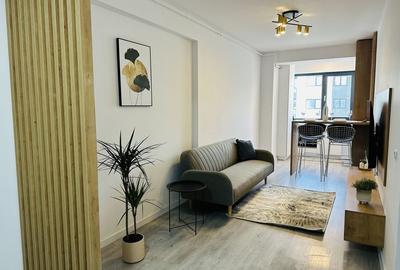 Apartament cu 2 camere decomandat în Central