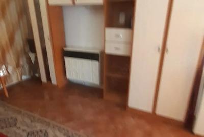 Garsonieră decomandată în Micro 5 - 6
