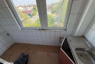 Garsonieră semidecomandată în Central