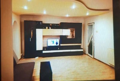 Apartament cu 3 camere semidecomandat în Central - 5