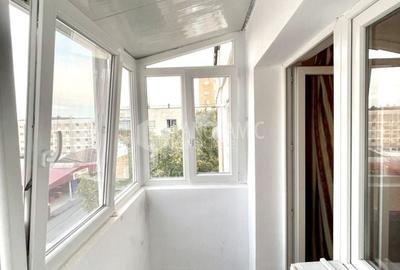Apartament cu 3 camere decomandat în Micro 17 - 12