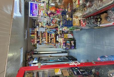 Spațiu comercial, de 27 mp, în Central - 1