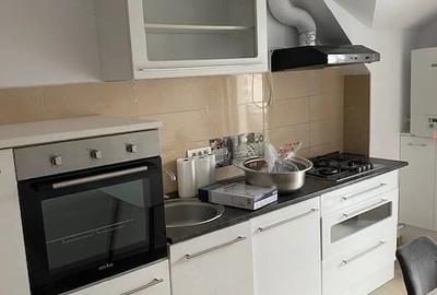 Apartament cu 3 camere decomandat în Dumbrăvița