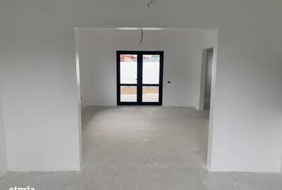 Casă cu 4 camere în Șendreni - 11