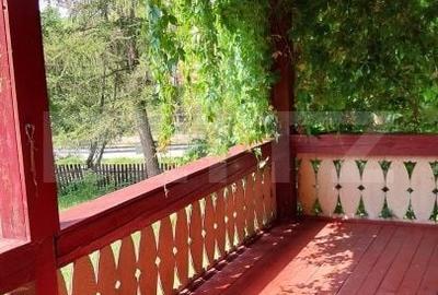 Casă cu Teren 300 Mp în Central