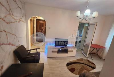 Apartament cu 2 camere semidecomandat în Podu Roș