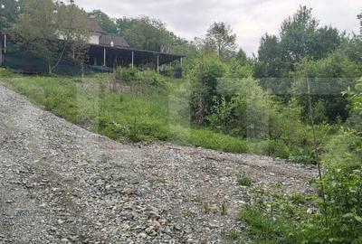 Teren de 813 mp, în Central