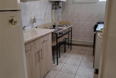 Apartament cu 2 camere nedecomandat în Astra