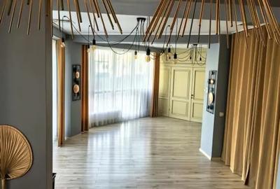 Spațiu comercial, de 80 mp, în Central - 2