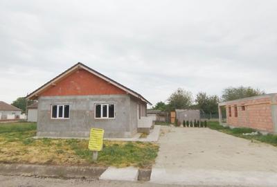 Casă cu 2 camere decomandat în Girișu de Criș - 5