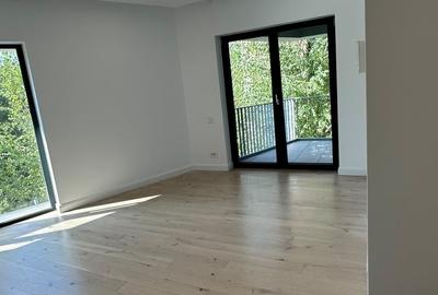 Apartament cu 2 camere, mobilat în P-ța Universității