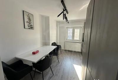Apartament cu 4 camere decomandat în Ultracentral