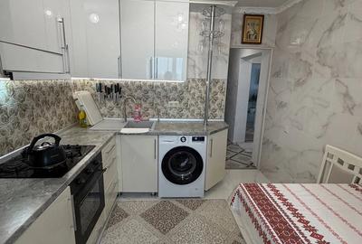 Garsonieră decomandată în Andronache