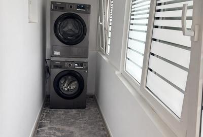 Apartament cu 4 camere decomandat în Tineretului