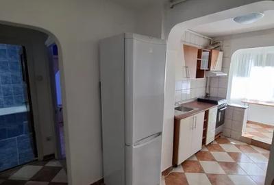 Apartament cu 2 camere decomandat în Ozana