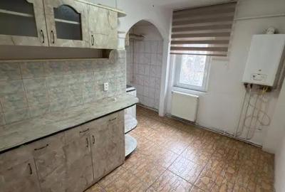 Apartament cu 3 camere decomandat în Balta Albă - 6