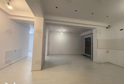 Apartament cu 3 camere decomandat în Central - 3