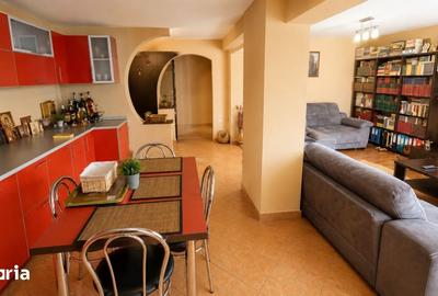 Apartament cu 3 camere decomandat în Găvana