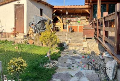 Casă cu 4 camere în Sânpetru