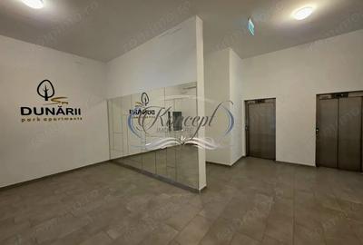 Apartament cu 3 camere semidecomandat în Între Lacuri
