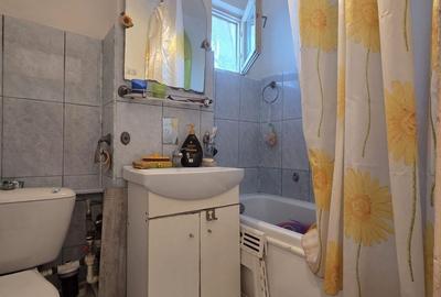 Apartament cu 3 camere în Micro 38