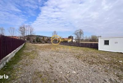 Teren de 1535 mp, în Central - 3