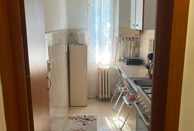 Garsonieră decomandată în Podu Roș