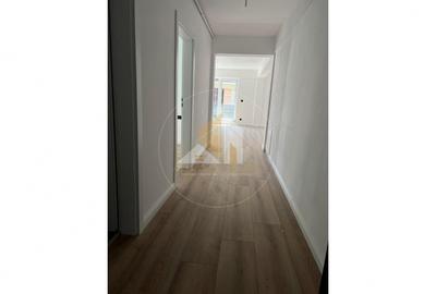 Apartament cu 3 camere decomandat în Sud-Vest - 3
