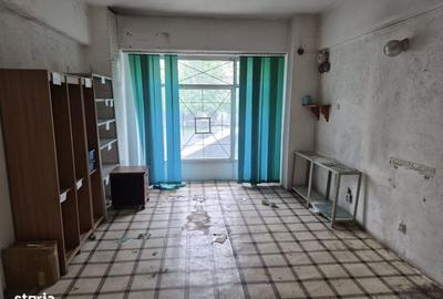Spațiu comercial, de 73 mp, în Decebal