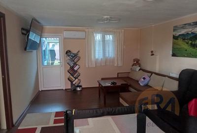 Casă individuală cu 9 camere cu Canalizare în Săcădat - 18