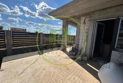 Casă individuală cu 5 camere cu Teren 500 Mp în Malu Mare - 4