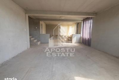 Casă cu 5 camere cu Teren 1439 Mp în Central